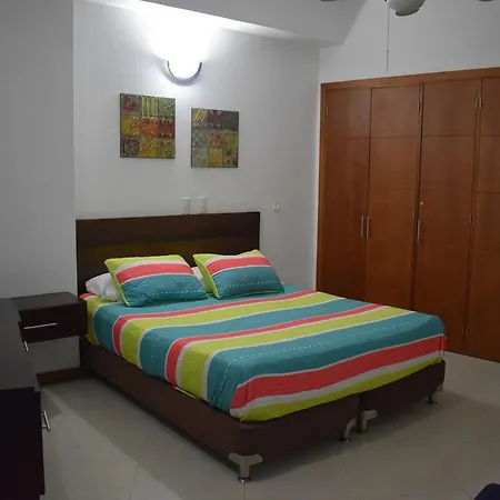 Edificio Poseidon Del Caribe Laguito